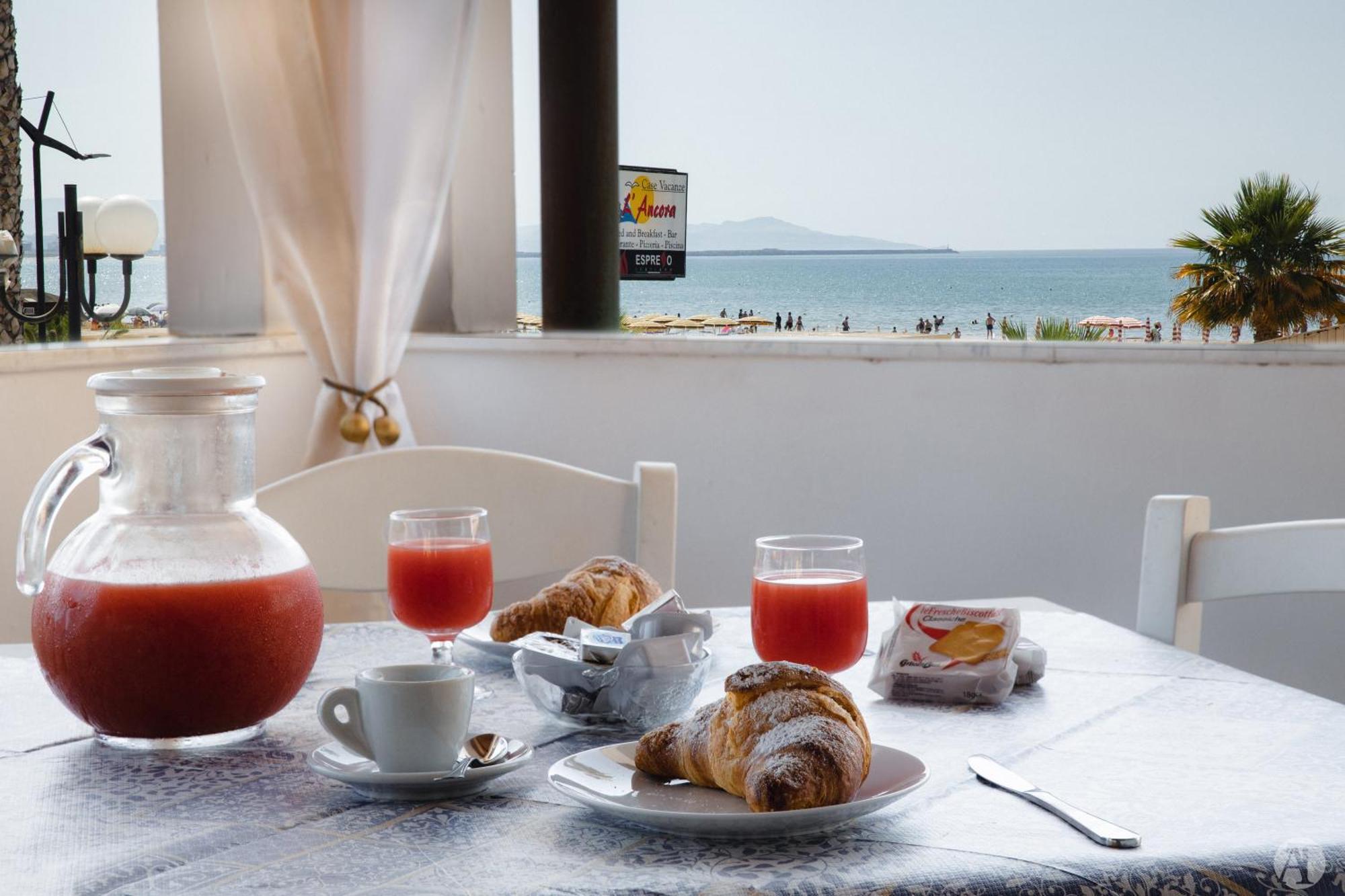 Andrea Case Vacanze L'Ancora ปอร์โต เอมเปโดเกล ภายนอก รูปภาพ