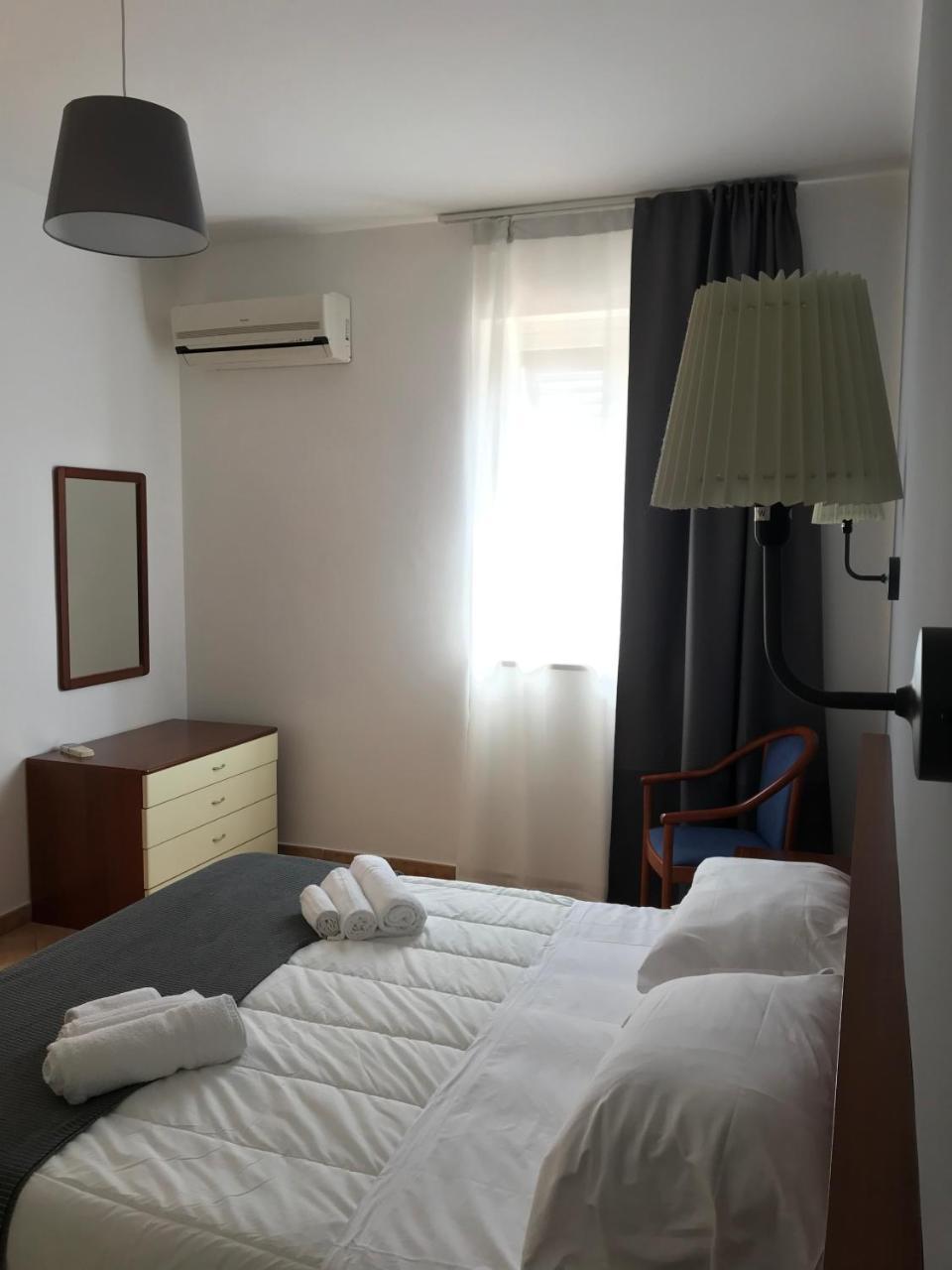 Andrea Case Vacanze L'Ancora ปอร์โต เอมเปโดเกล ภายนอก รูปภาพ