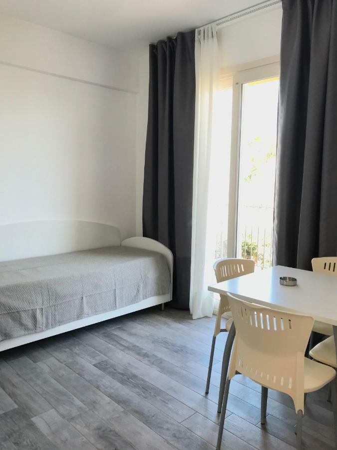 Andrea Case Vacanze L'Ancora ปอร์โต เอมเปโดเกล ภายนอก รูปภาพ